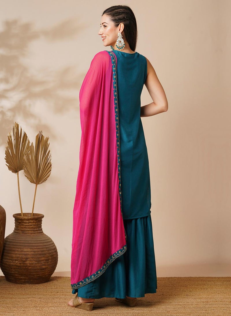 Globus Women Ethnic Motifs Yoke Design Sequinned Straight Kurta With Sharara & Dupatta Festive Set - Image 4